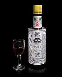 ANGOSTURA BITTERS TOT